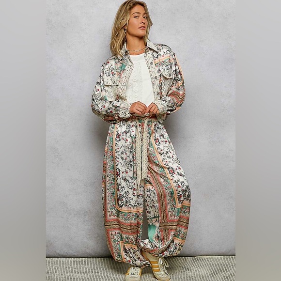 POL Floral Women's jogger and jacket set medium jade green off-white, peach NWOT - Picture 1 of 3